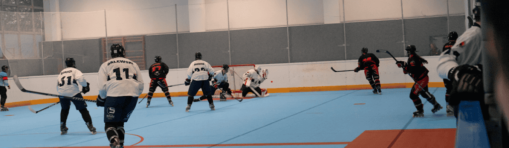 Flexibler, mobiler Sportboden für Vereine und Sporthallen.